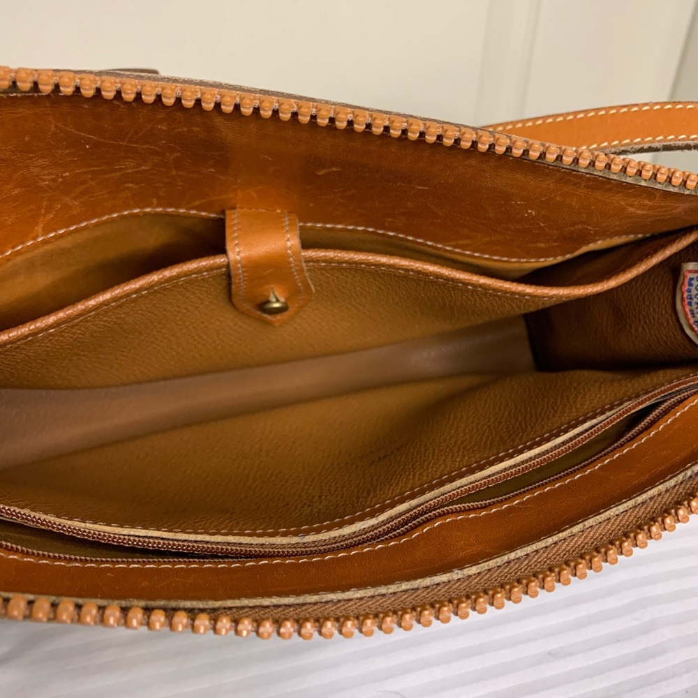 Vintage Dooney & Bourke purse - Picture 6 of 10